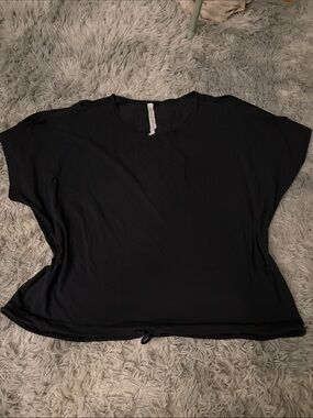 lululemon athletica Black Short Sleeve Drawstring Hem open shoulder Tee